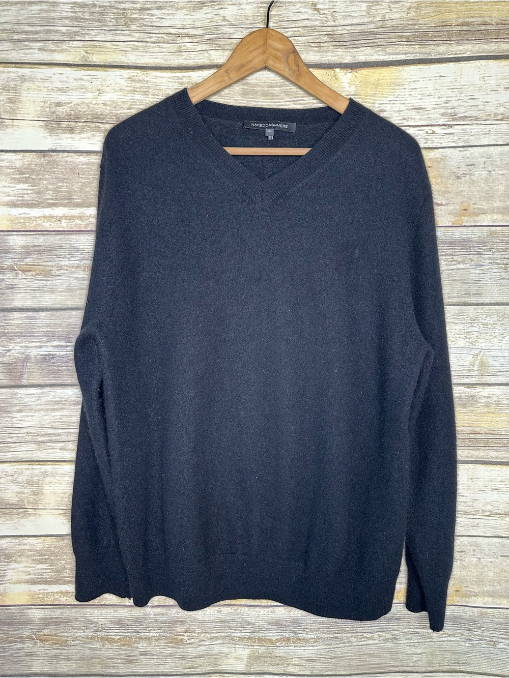 Naked Cashmere XXL V-neck 100% cashmere sweater in black